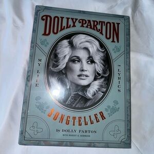 Dolly PARTON MY LIFE IN LYRICS BOOK